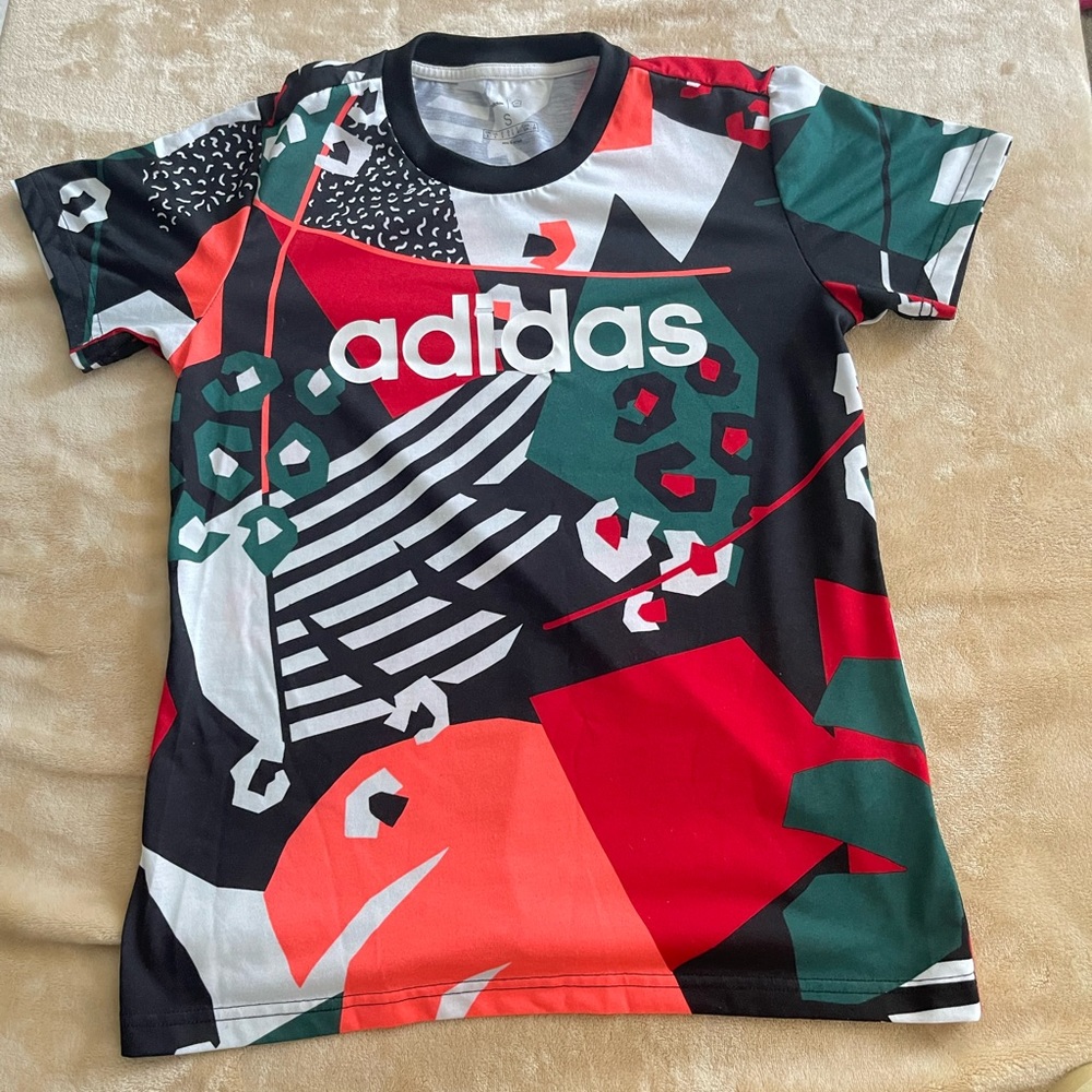 Adidas x FARM RIO Tshirt